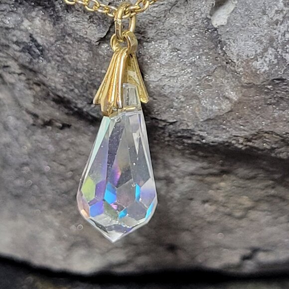 Vintage Sarah Coventry Gold Tone Teardrop Pendant Necklace 19 inches long - Picture 6 of 14